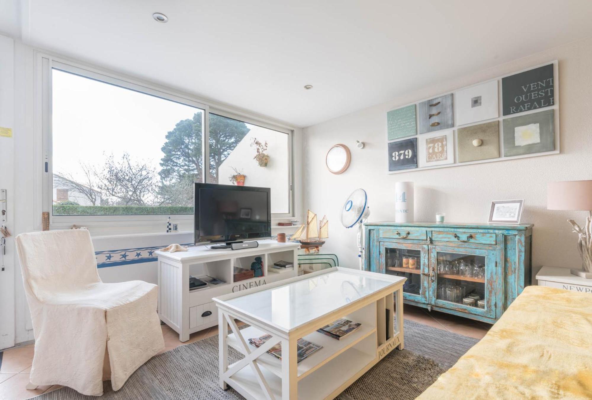 Maison Dans Residence Calme + Piscine A פורניק מראה חיצוני תמונה